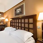 Mercedes Hotel Paris