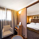 Mercedes Hotel Paris