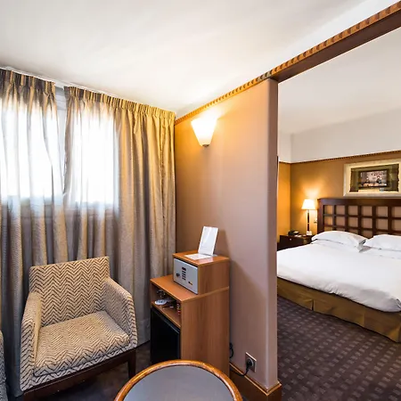Mercedes Hotel Parigi