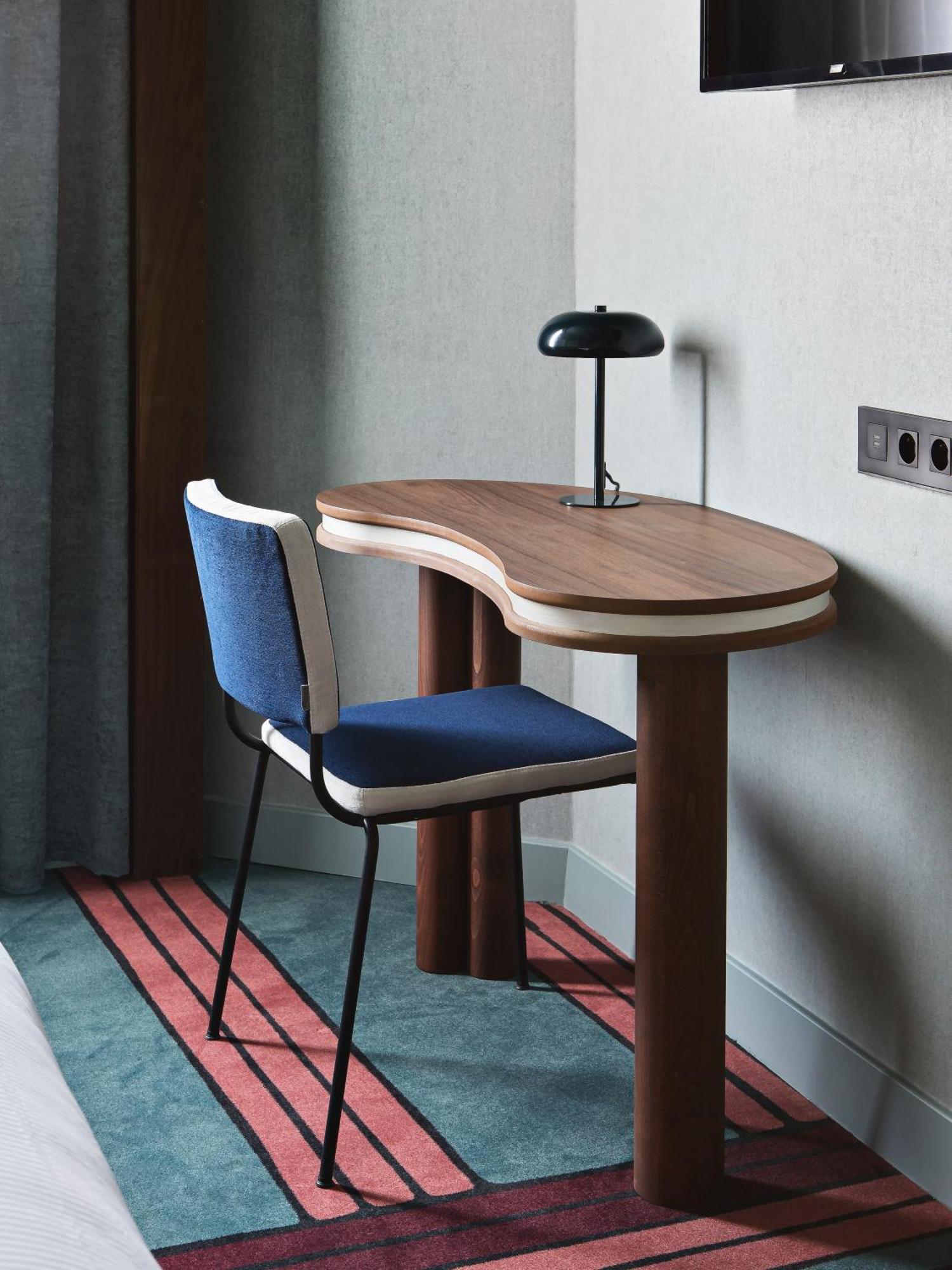 Mercedes Hotel Paris