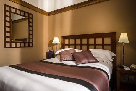 Mercedes Hotel Paris