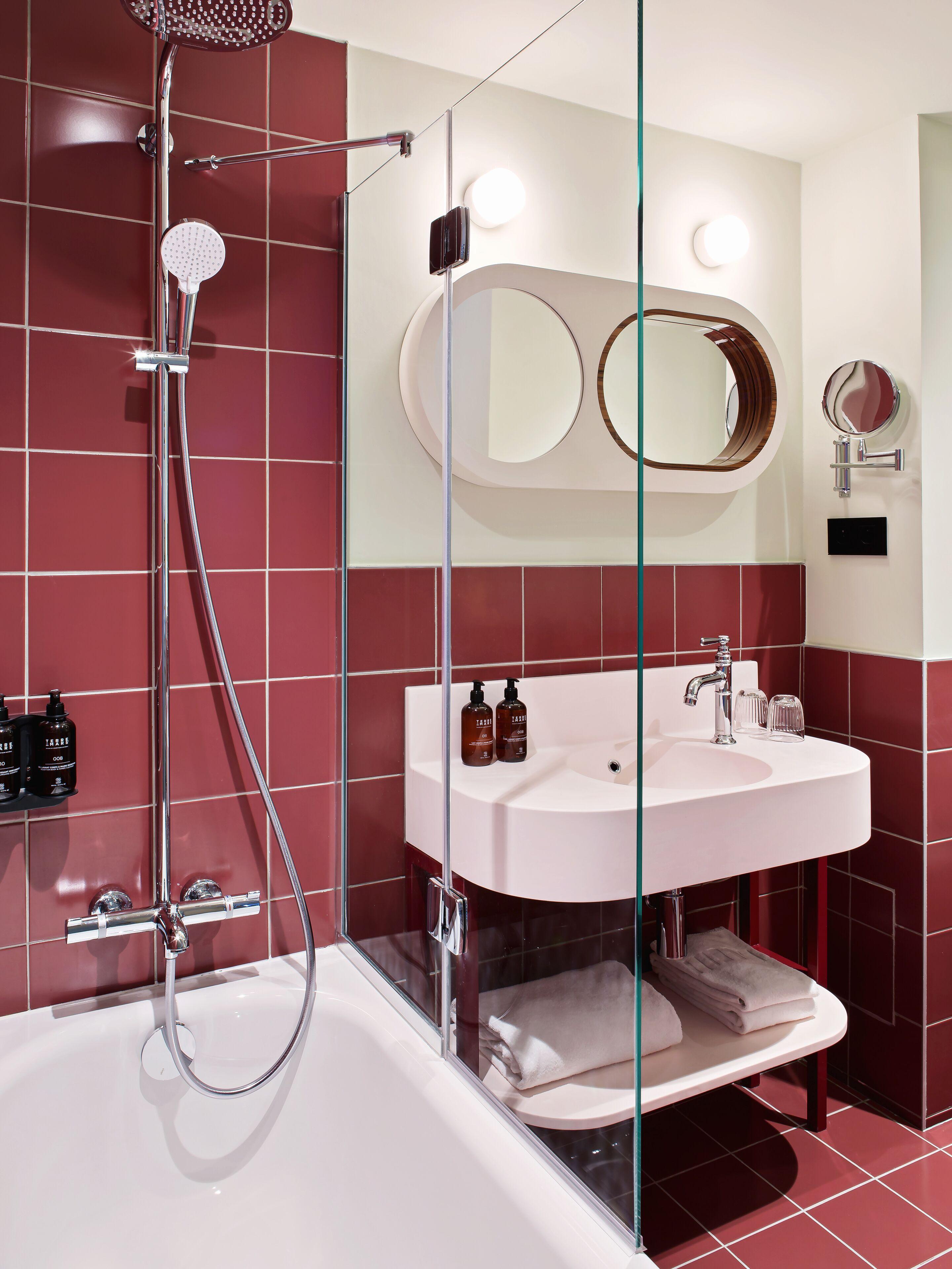 Mercedes Hotel Paris